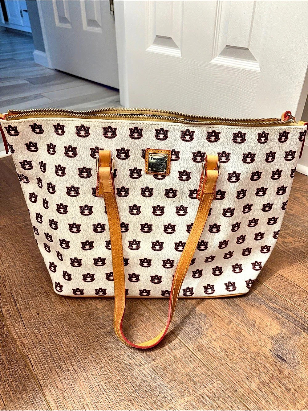 Dooney & Bourke Auburn Tigers Collegiate Zip Tote Bag